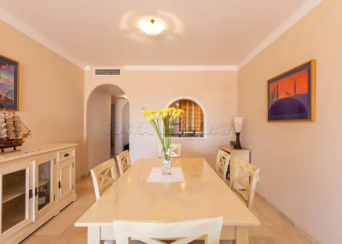 Bermuda 52 * Estepona