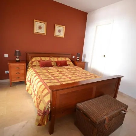 Bermuda 52 Apartment